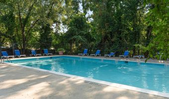 1142 LAKE HERON Dr 2B, Annapolis, MD 21403