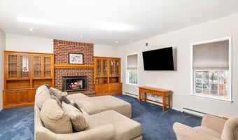 20 Yeger Dr, Allentown, NJ 08501