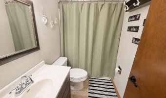 1102 Heritage Ln, Angola, IN 46703