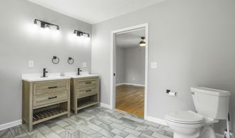 10114 Hayters Gap Rd, Abingdon, VA 24210