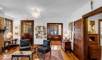 119 Washington St, Bay St. Louis, MS 39520