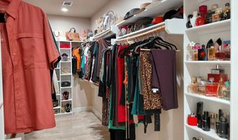 309 HICKMAN Ln, Angleton, TX 77515