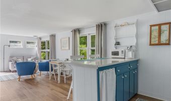 8 Presque Isle Trl, Narragansett, RI 02882