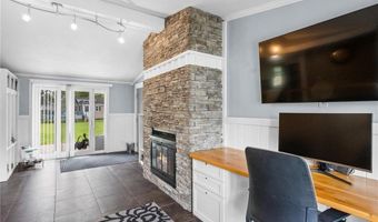 1214 S Darling Dr NW, Alexandria, MN 56308