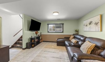 1219 N Itasca Rd, Addison, IL 60101