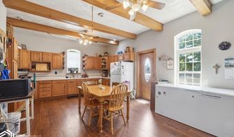 922 3rd Ave, Ackley, IA 50601