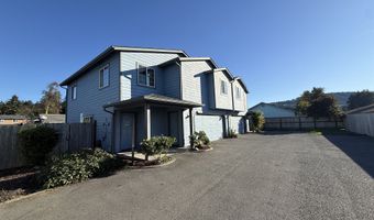 714 PIONEER Rd 1B, Brookings, OR 97415