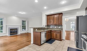 6618 FROST LAKE Ln, Alexandria, VA 22315