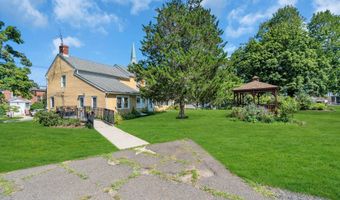 19 High St, Allentown, NJ 08501