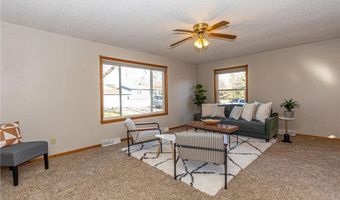 105 Ross Gdn NW, Alexandria, MN 56308