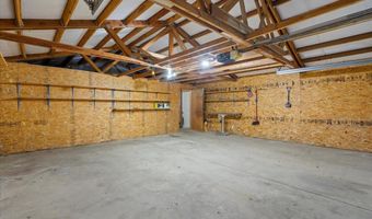 433 Shamar Dr, Blanchard, ID 83804