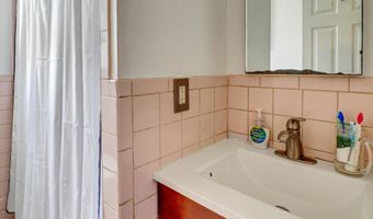 24 W 54TH St, Bayonne, NJ 07002