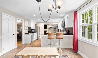 36 Daniel Dr, North Kingstown, RI 02852