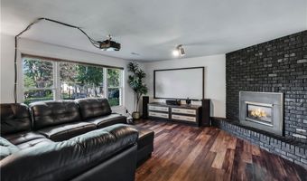 1103 Mulberry Dr, Altoona, WI 54720