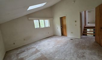 9 Evergreen Ln, Brattleboro, VT 05301