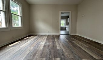 135 W Chrystal St, Andover, NJ 07801