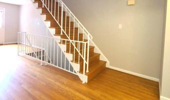 2037 GLEBE Rd, Arlington, VA 22204