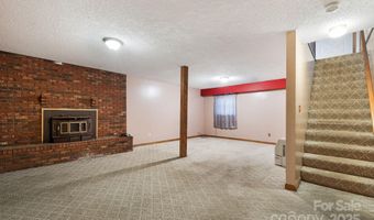 30 Brentwood Dr, Asheville, NC 28806