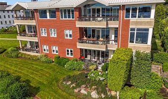341 Thames St 103, Bristol, RI 02809