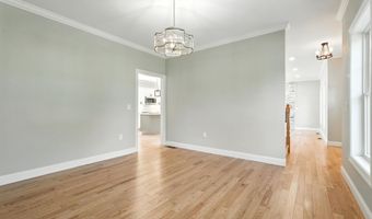13 Kenwood Cir, Bloomfield, CT 06002