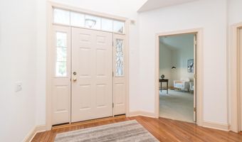 5812 HICKORY HOLLOW Ln, Doylestown, PA 18902
