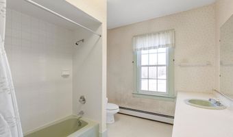 33 Bunker Hill Rd, Auburn, NH 03032