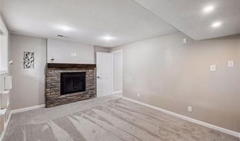 880 Whitney Dr, Apple Valley, MN 55124