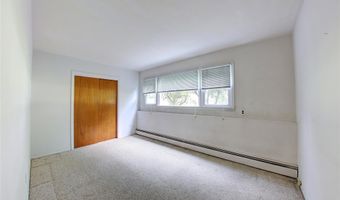 29 Thomsen Dr, Airmont, NY 10952