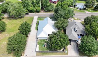 802 Old Spanish Trl, Bay St. Louis, MS 39520