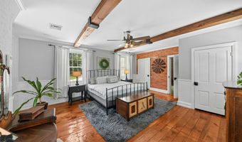 222 BASTIAN Ln, Allentown, PA 18104