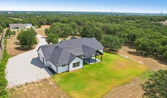 165 Rolling Bend Rd, Alvord, TX 76225