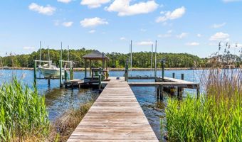 738 Dawson Creek Rd, Arapahoe, NC 28510