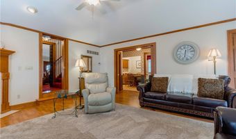 472 E Tallmadge Ave, Akron, OH 44310