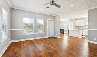 920 COUGAR Dr, Arabi, LA 70032