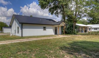 522 W 2nd St, Baxter Springs, KS 66713