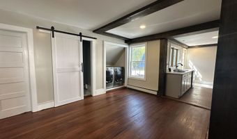 8 Main St, Bennington, NH 03442