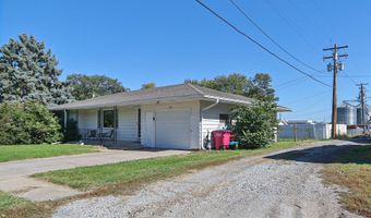 230 8th St, Adams, NE 68301