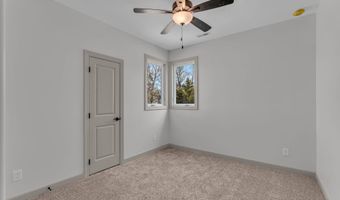 314 Rockers Dr, Baldwin City, KS 66006