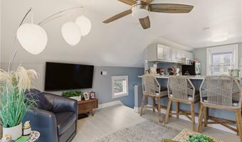 9 Bacheller St, Newport, RI 02840