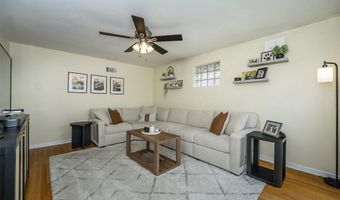 9327 Mackenzie Rd, Affton, MO 63123