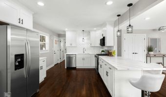 1166 S Highland Ave, Arlington Heights, IL 60005