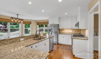 123 Liberty Ln, Banner Elk, NC 28604