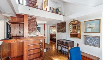 74 Third St, Newport, RI 02840