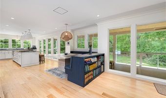 31 Wright Ln, Jamestown, RI 02835