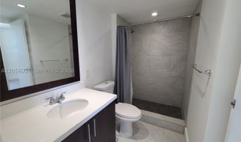 3625 N Country Club Dr 2408, Aventura, FL 33180