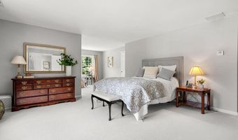53 Essex Rd, Bedford, NH 03110