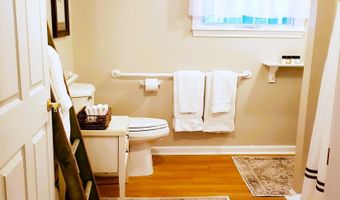 157 Main St, Belgrade, ME 04917