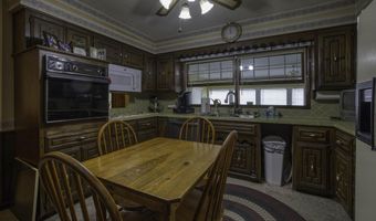 1625 Jay Ct, Aurora, MO 65605