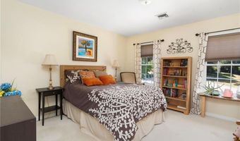 16 Taylor Ln, Warwick, RI 02886