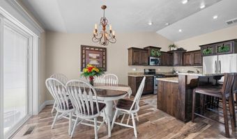 5577 Cottontree Ln, Ammon, ID 83406